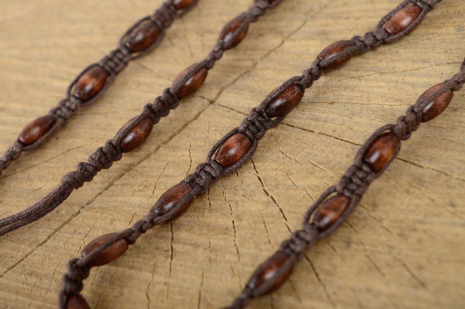 Ceinture en macramé de lacets cirés et perles de bois brune faite main femme photo 4