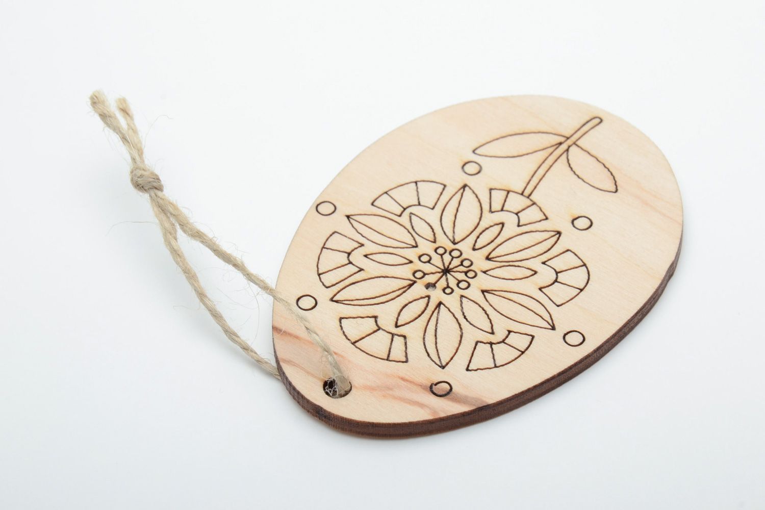 Homemade plywood blank interior pendant fridge magnet with flower pattern photo 4