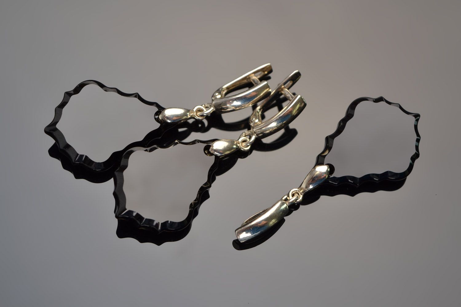 Handmade schwarzes Kristallperlen Schmuck Set Anhänger und Ohrringe elegant  foto 1