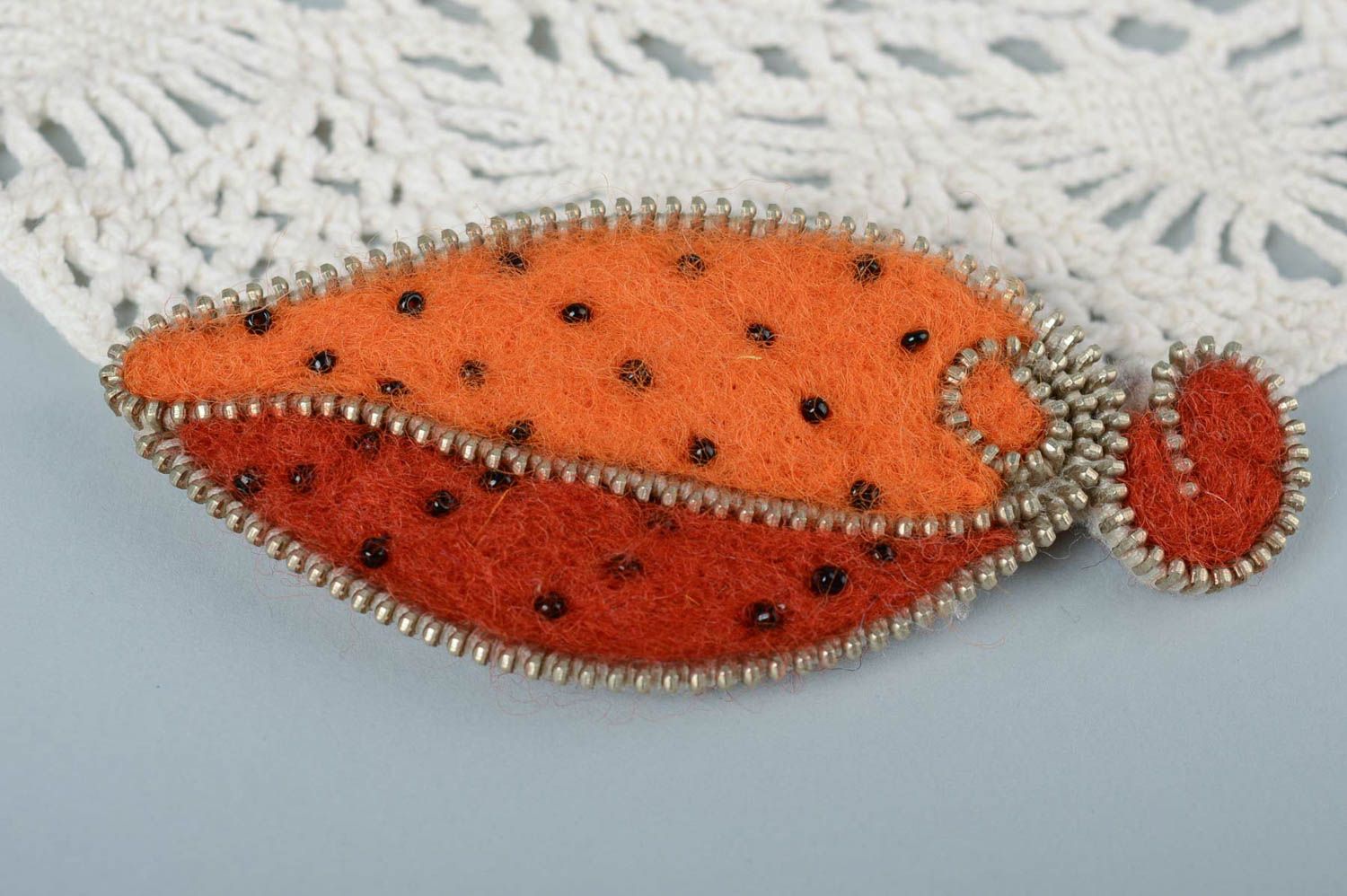 Broche feuille orange faite main Bijoux en laine Cadeau pour femme originale photo 1