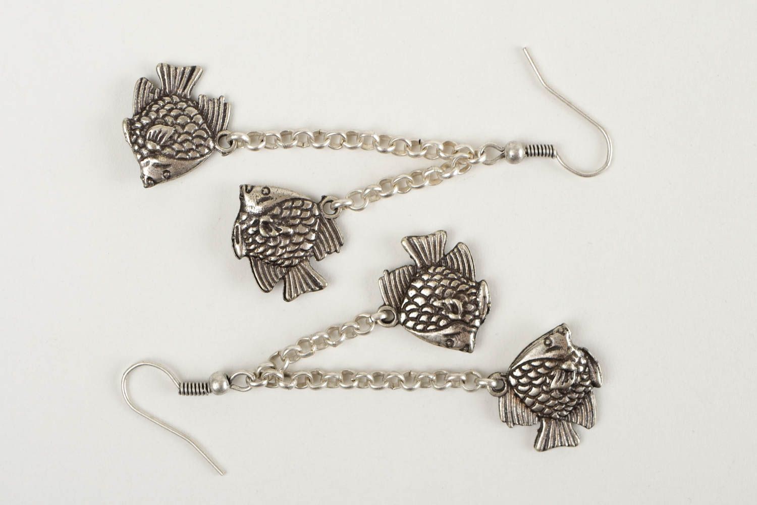 Длинные серьги ручной работы рыбы металлический аксессуар украшение из металла фото 4