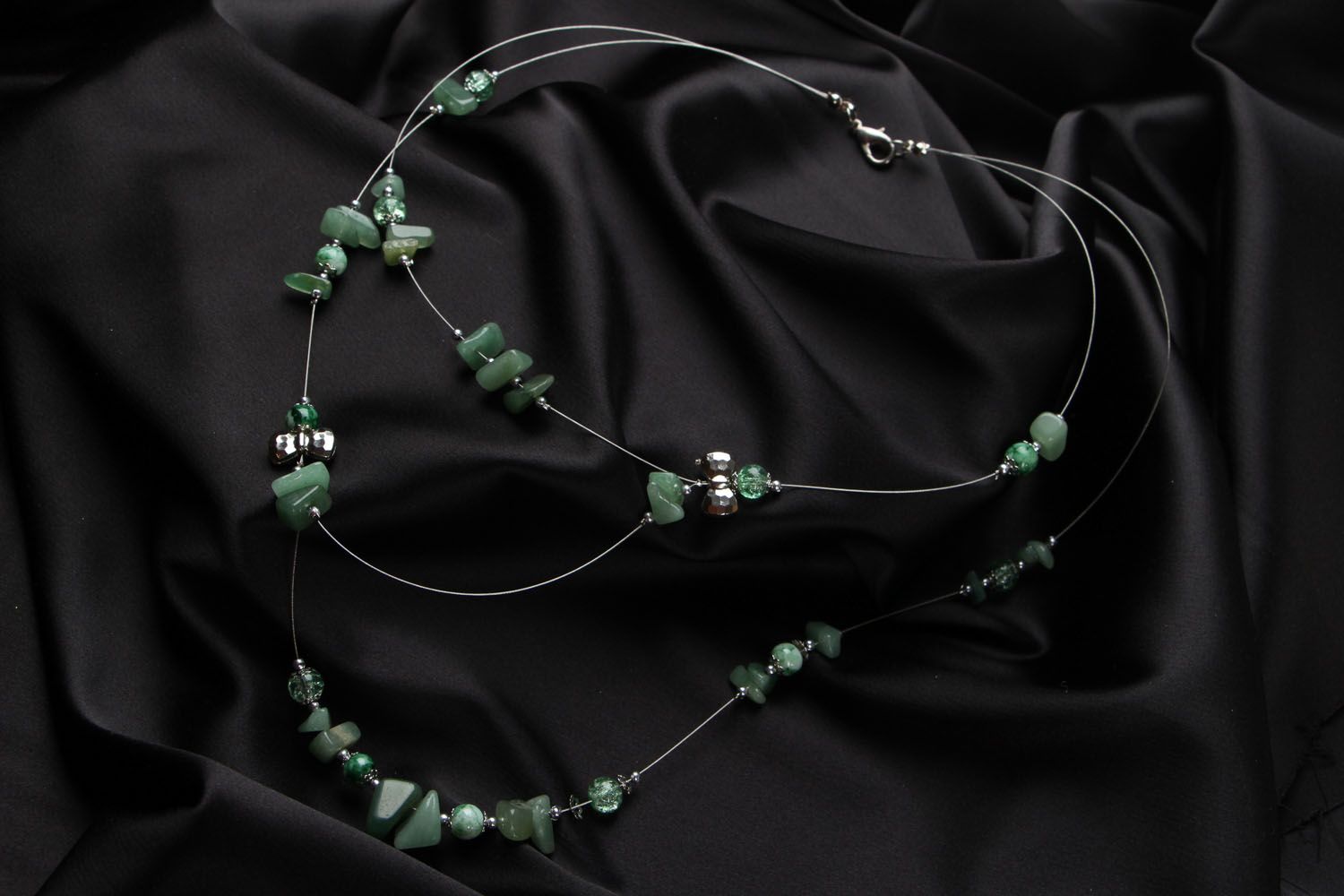 Long jade beads photo 1