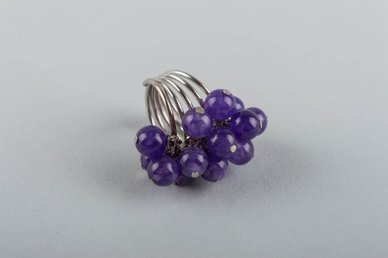 Massiver schöner violetter handgemachter Ring aus Naturstein Amethyst für Frauen foto 4