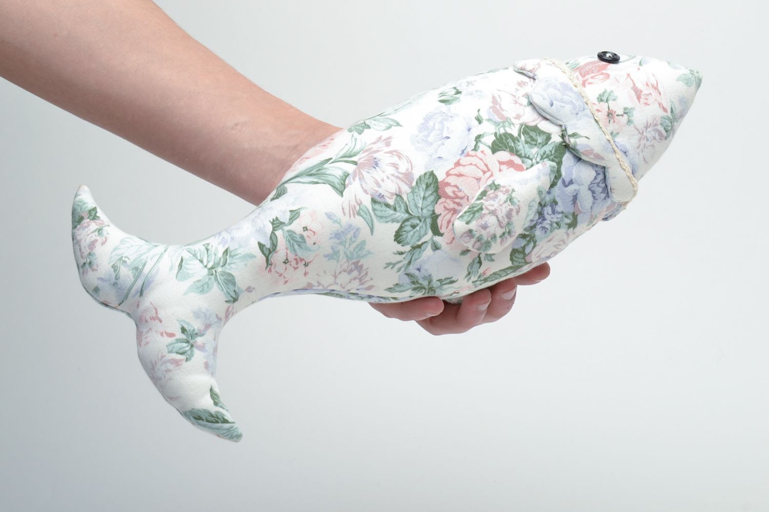 Grand doudou en tissu naturel aux motifs floraux multicolore fait main Poisson  photo 5