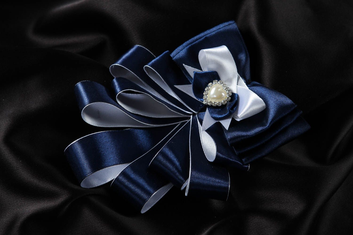 Broche en tissu rubans satin Bijou fait mian bleu blanc Accessoire femme photo 1