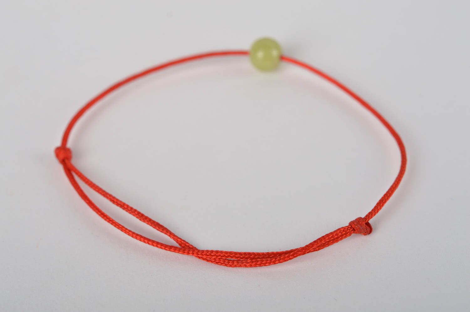 Handmade Schmuck rotes Armband Accessoire für Frauen Modeschmuck Armband  foto 5