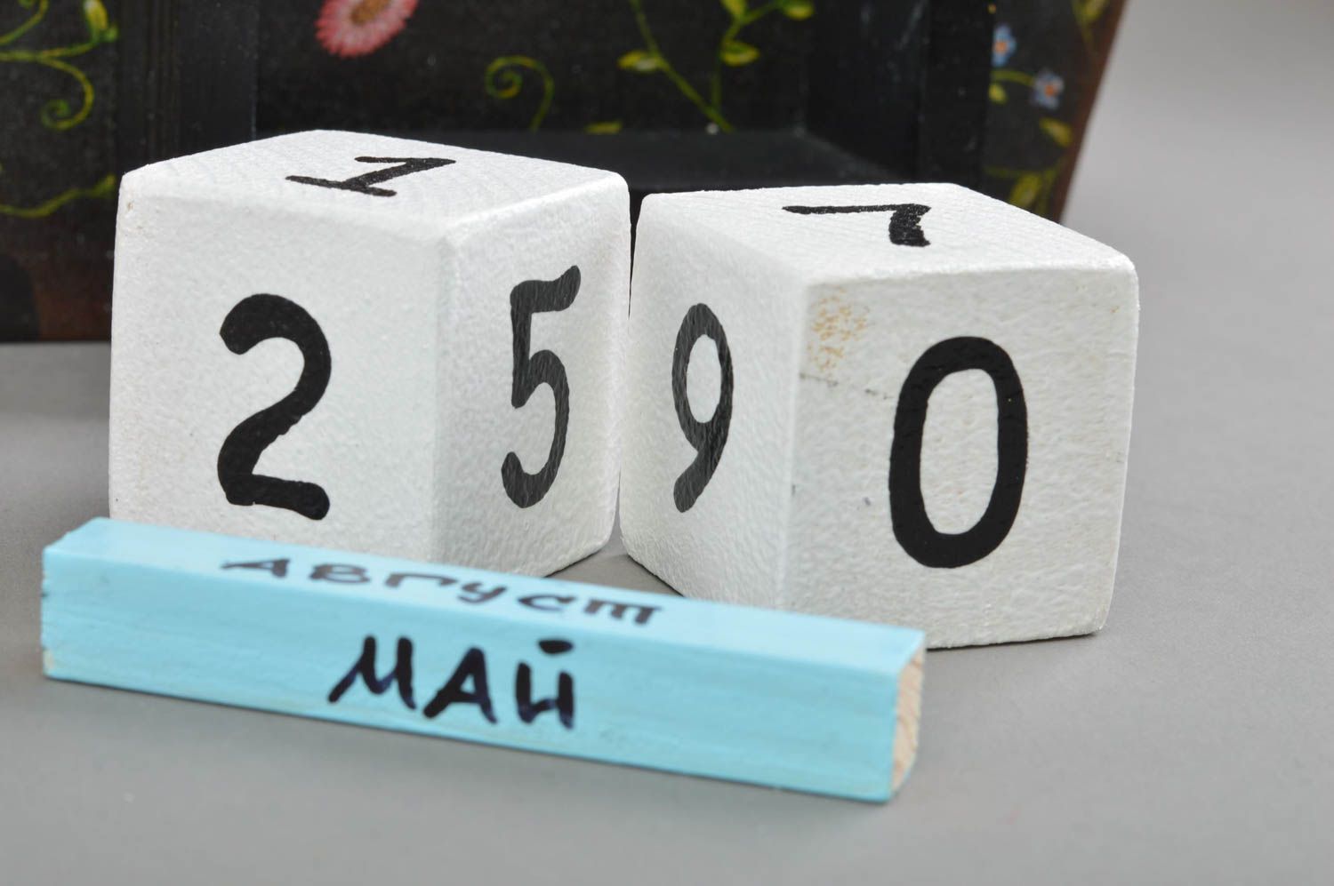Calendario de mesa hecho a mano con cubos diseño de interior regalo para niño foto 4
