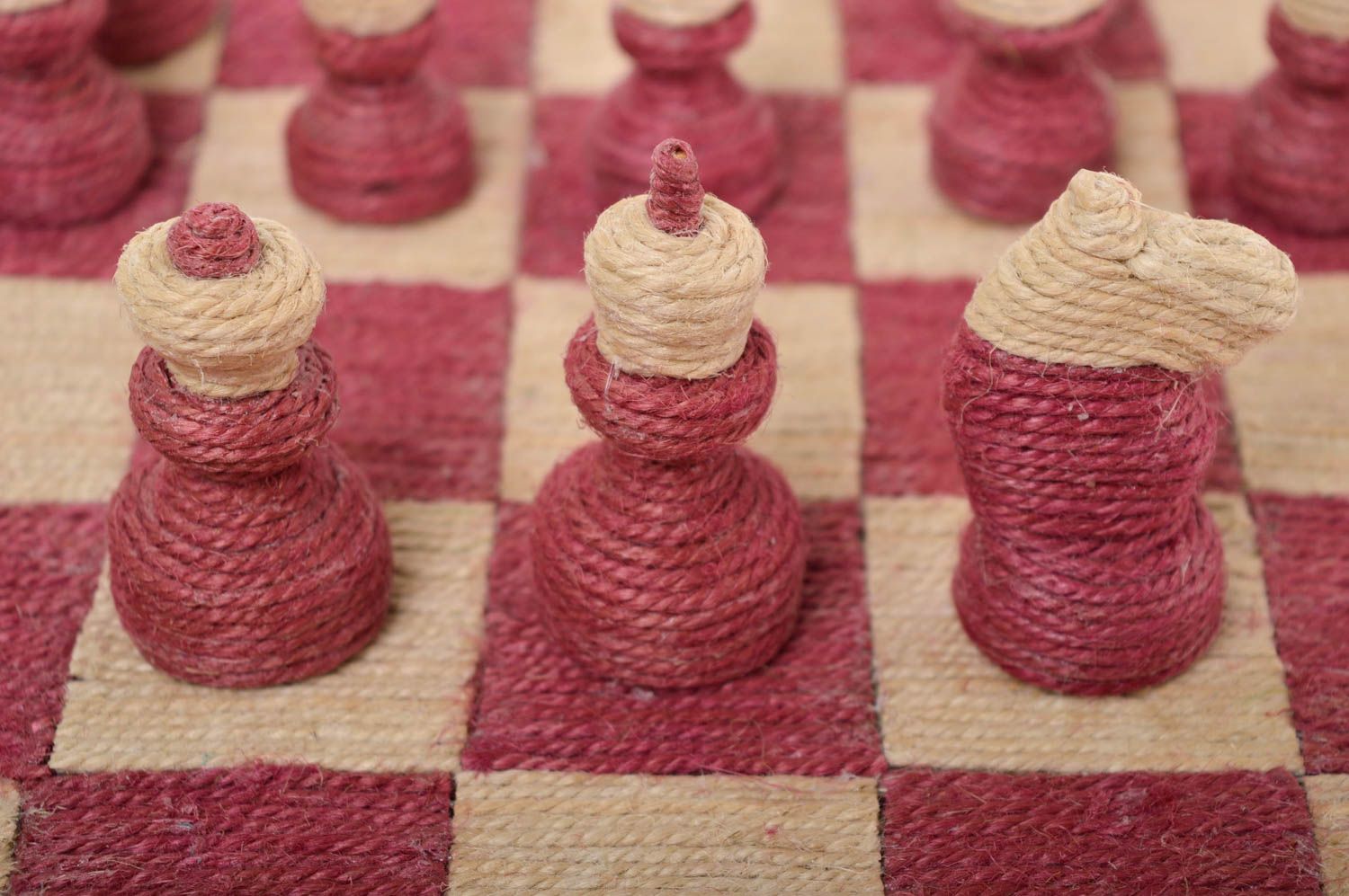 Handmade schönes Schachspiel Wohn Accessoire Deko Figur Haus Deko aus Bindfaden foto 4