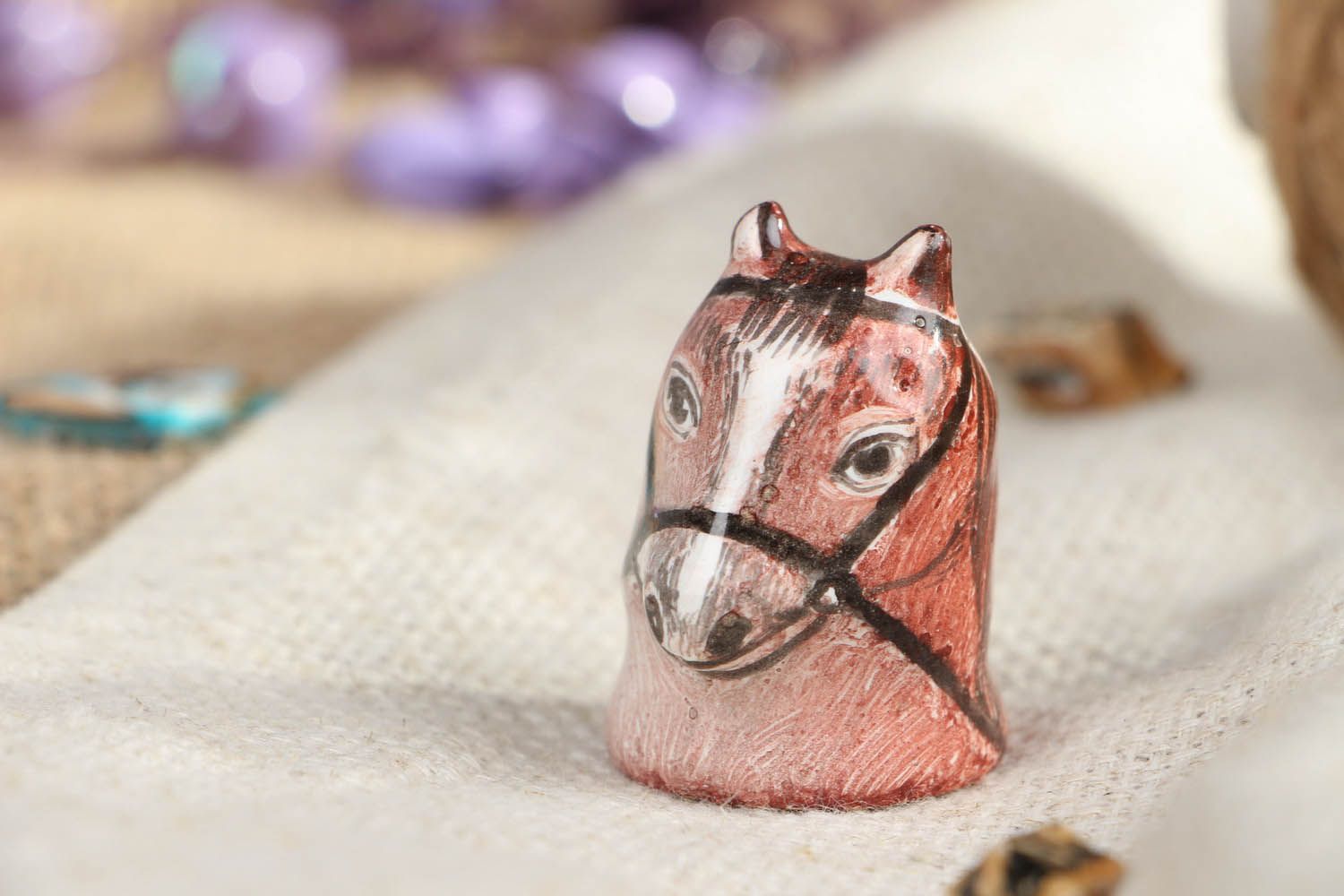 Bemalter Fingerhut aus Keramik Pferd foto 4