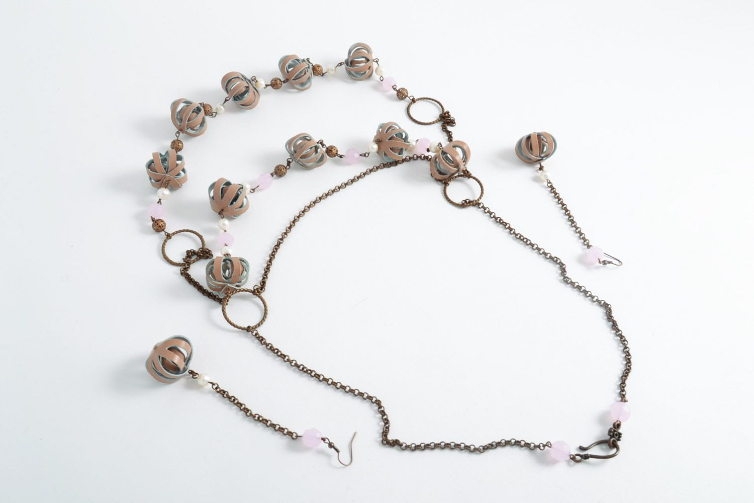 Künstlerisches Schmuck Set aus Leder 2 Stück lange Halskette und Ohrringe handmade foto 5