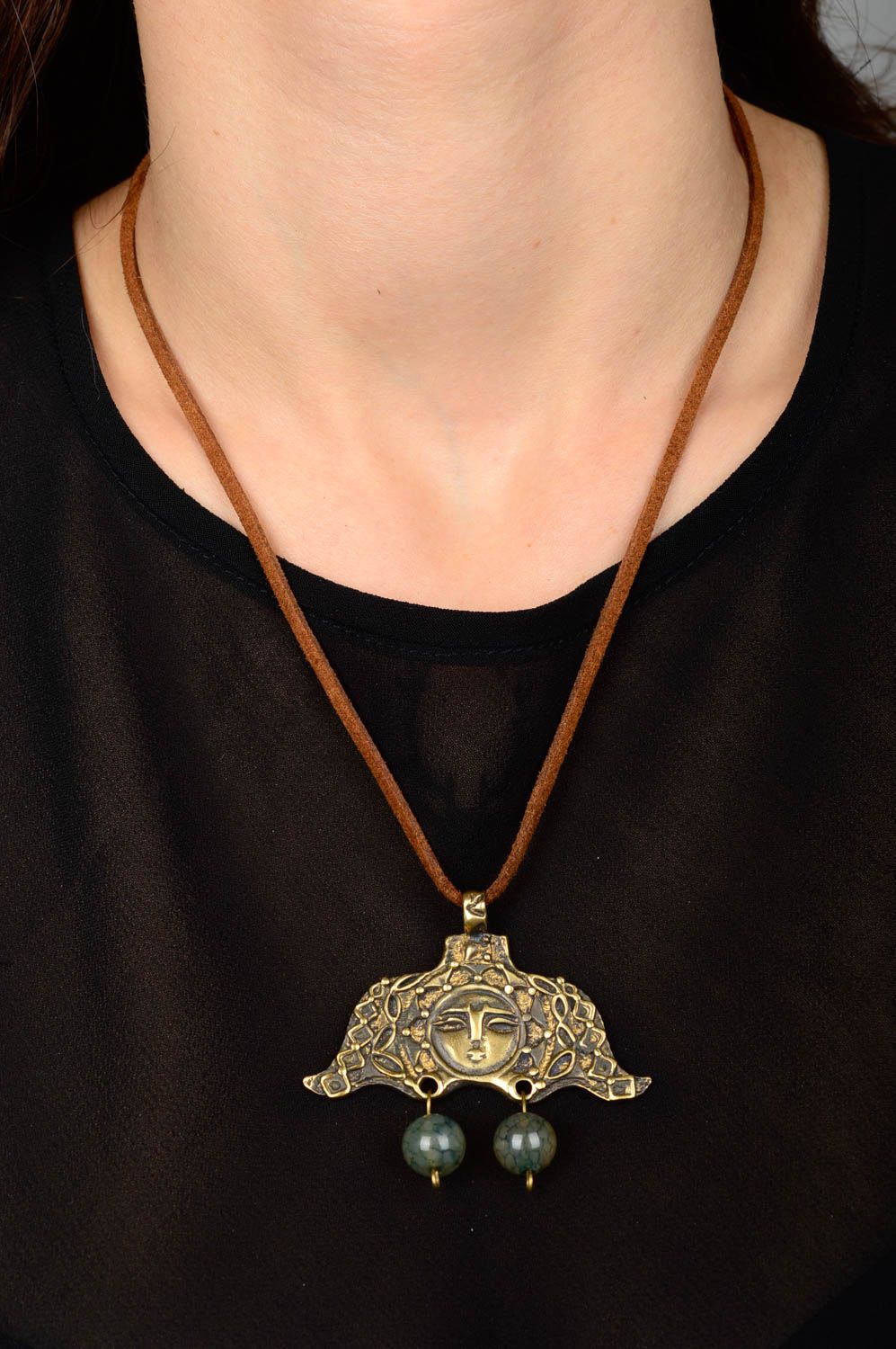Pendentif bronze Bijou fait main deux perles d'agate tendance Accessoire femme photo 2