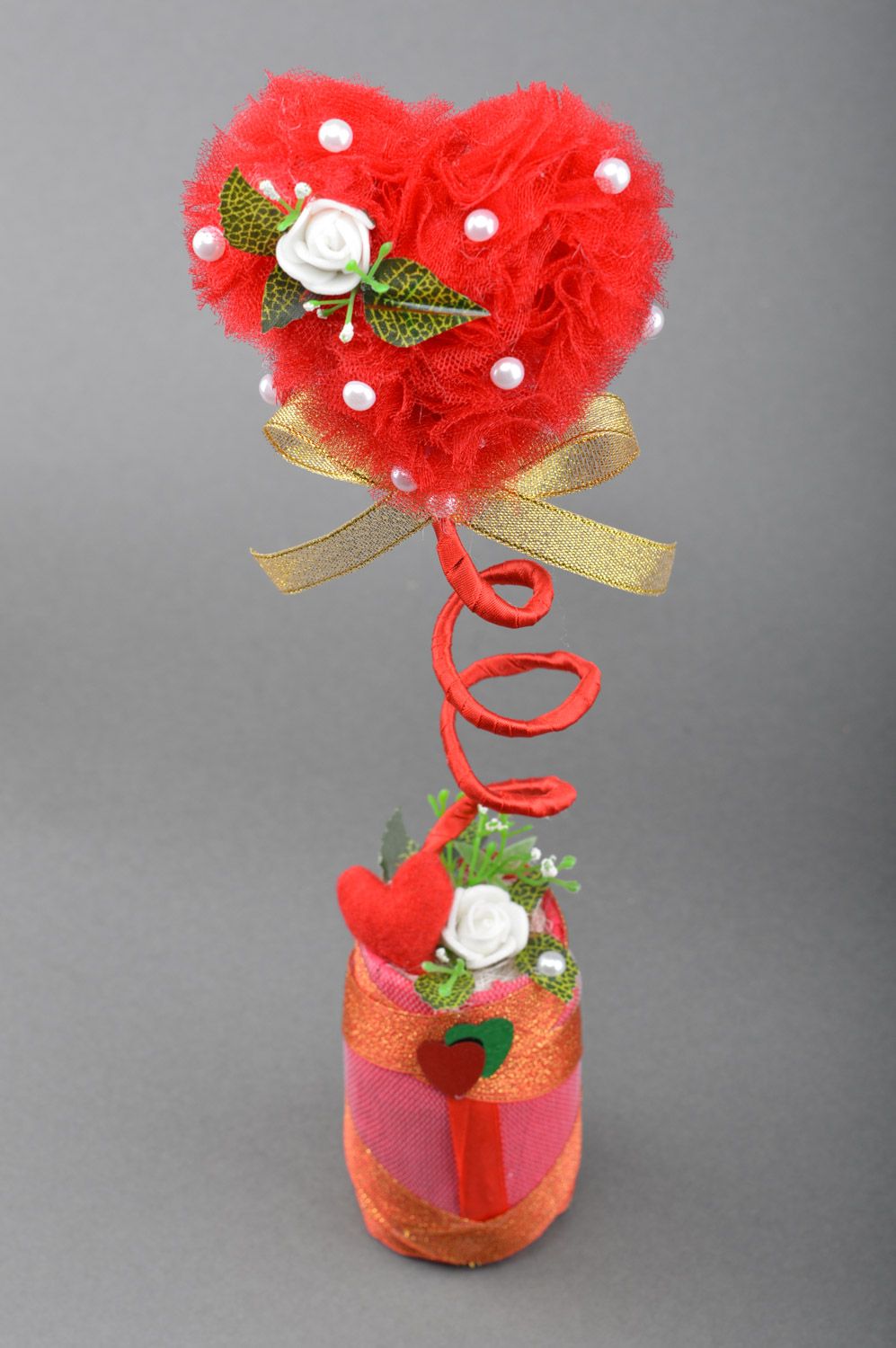 Handmade red heart-shaped happiness tree with tulle and beads for interior decor photo 3
