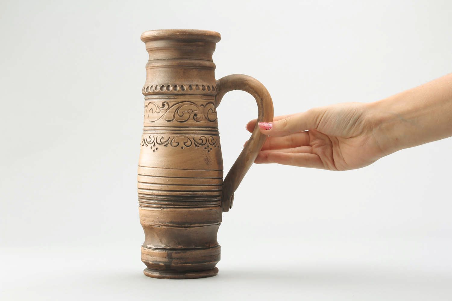 Handgemachter Bierkrug aus Keramik foto 1