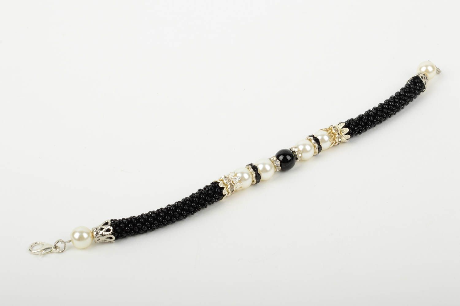Bracelet perles rocaille Bijou fait main noir blanc mode Accessoire femme photo 4