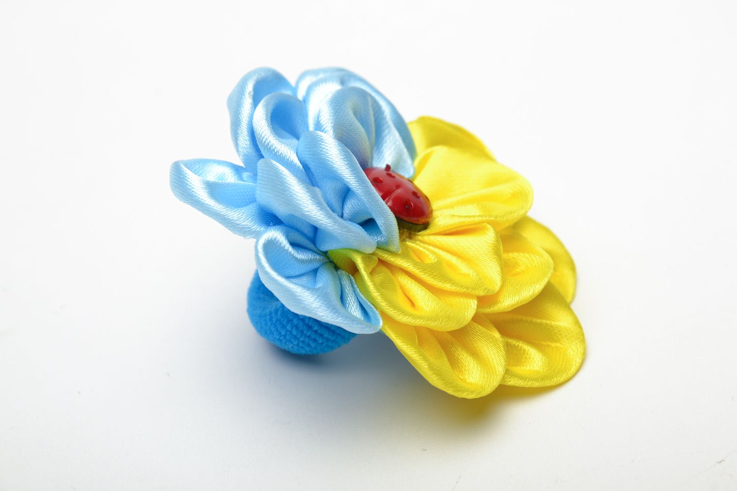 Élastique pour cheveux fleur jaune bleu en rubans fait main technique kanzashi photo 3