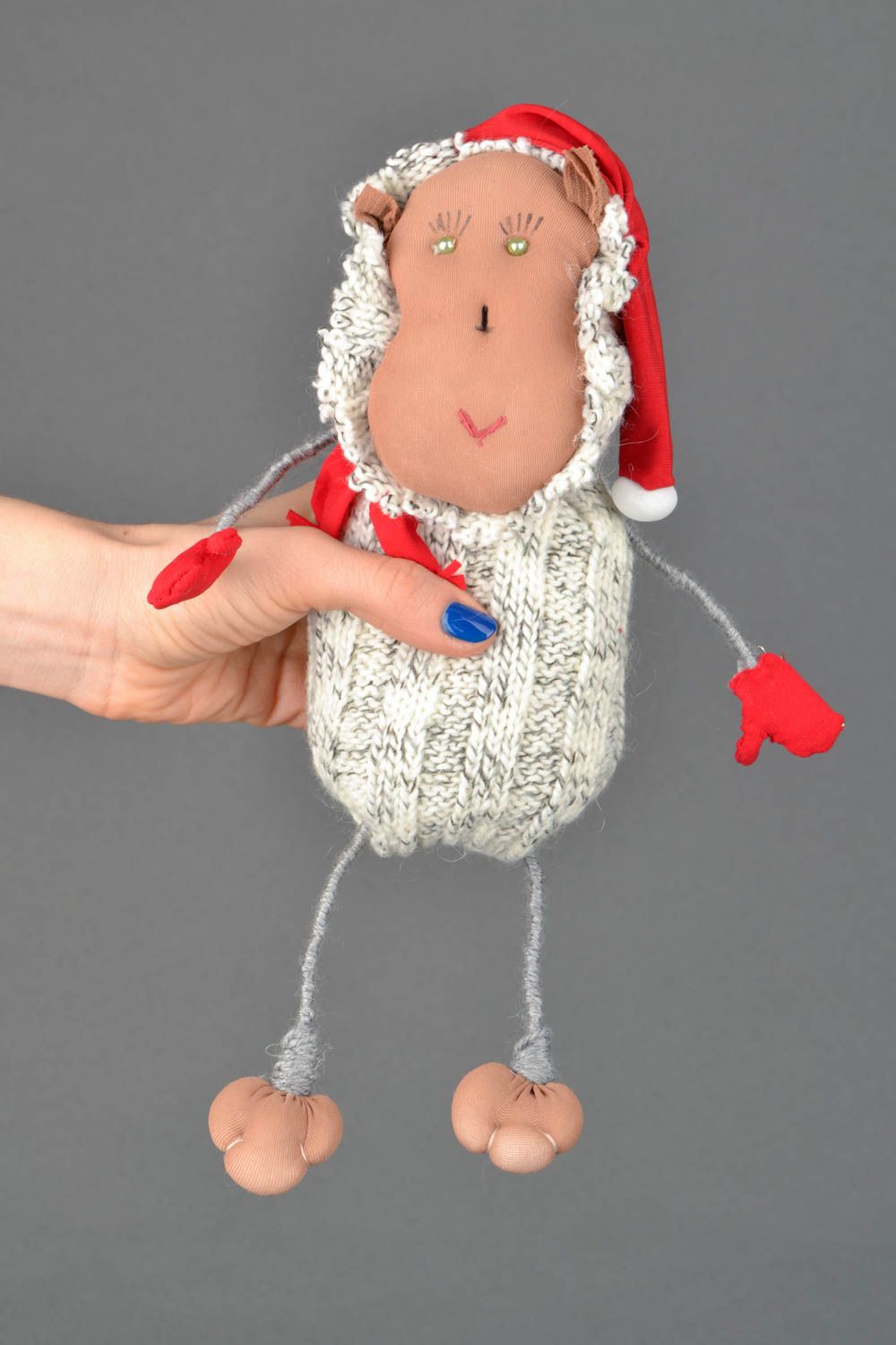 Pecorella fatta a mano pupazzo di peluche giocattolo simpatico da bambini foto 2