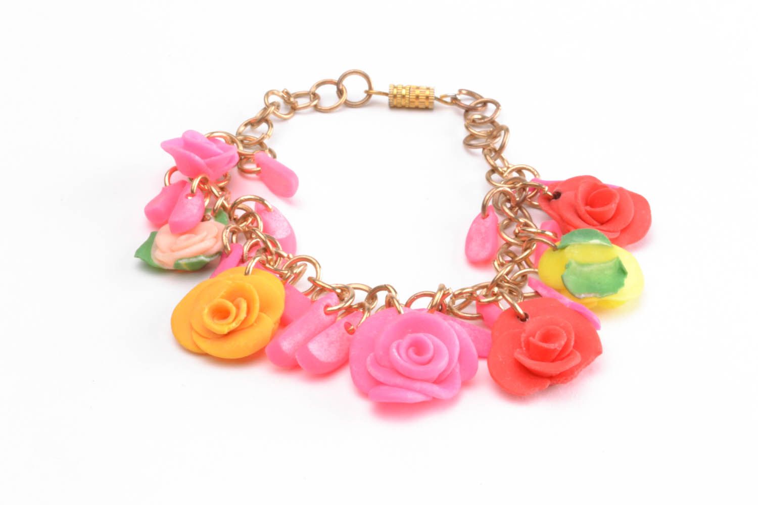 Bracelet avec pendentifs fleurs en argile polymère  photo 3