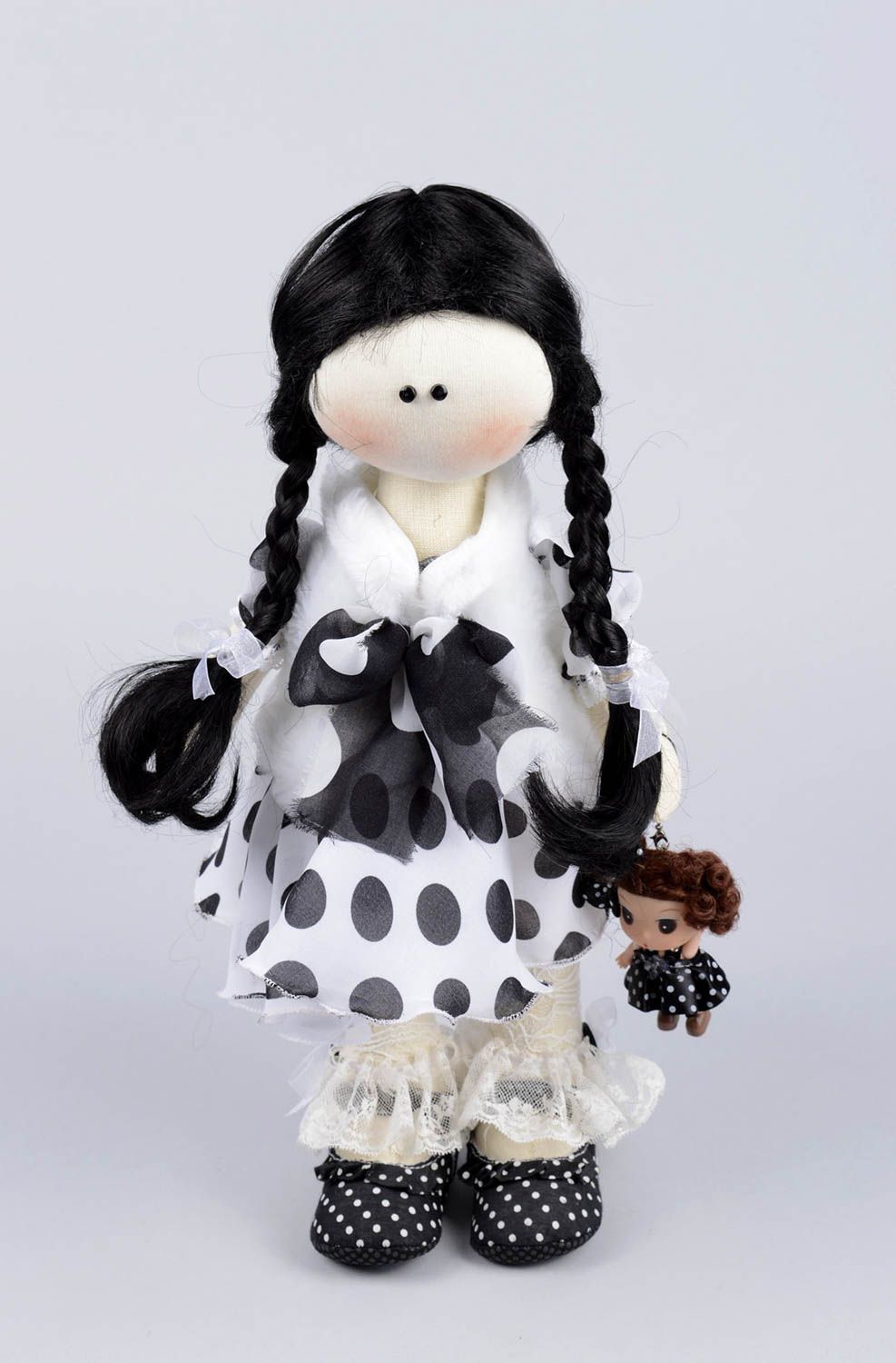 Muñeca de tela hecha a mano juguete decorativo regalo original para niña  foto 4