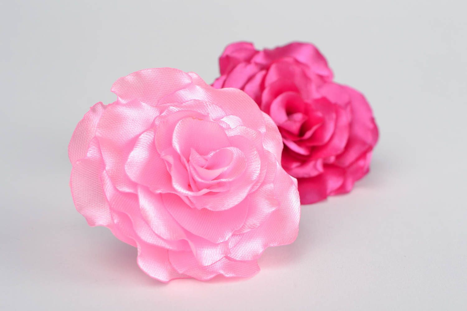 Blumen Haargummis Set in Rosa handmade aus Atlasbändern 2 Stück für Mädchen foto 4