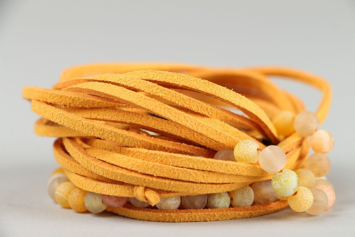 Bracelet en daim orange avec agate givré fait main
 photo 3