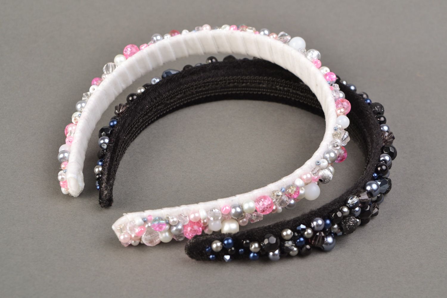Serre-têtes design noir et rose faits main avec perles fantaisie 2 pièces  photo 4
