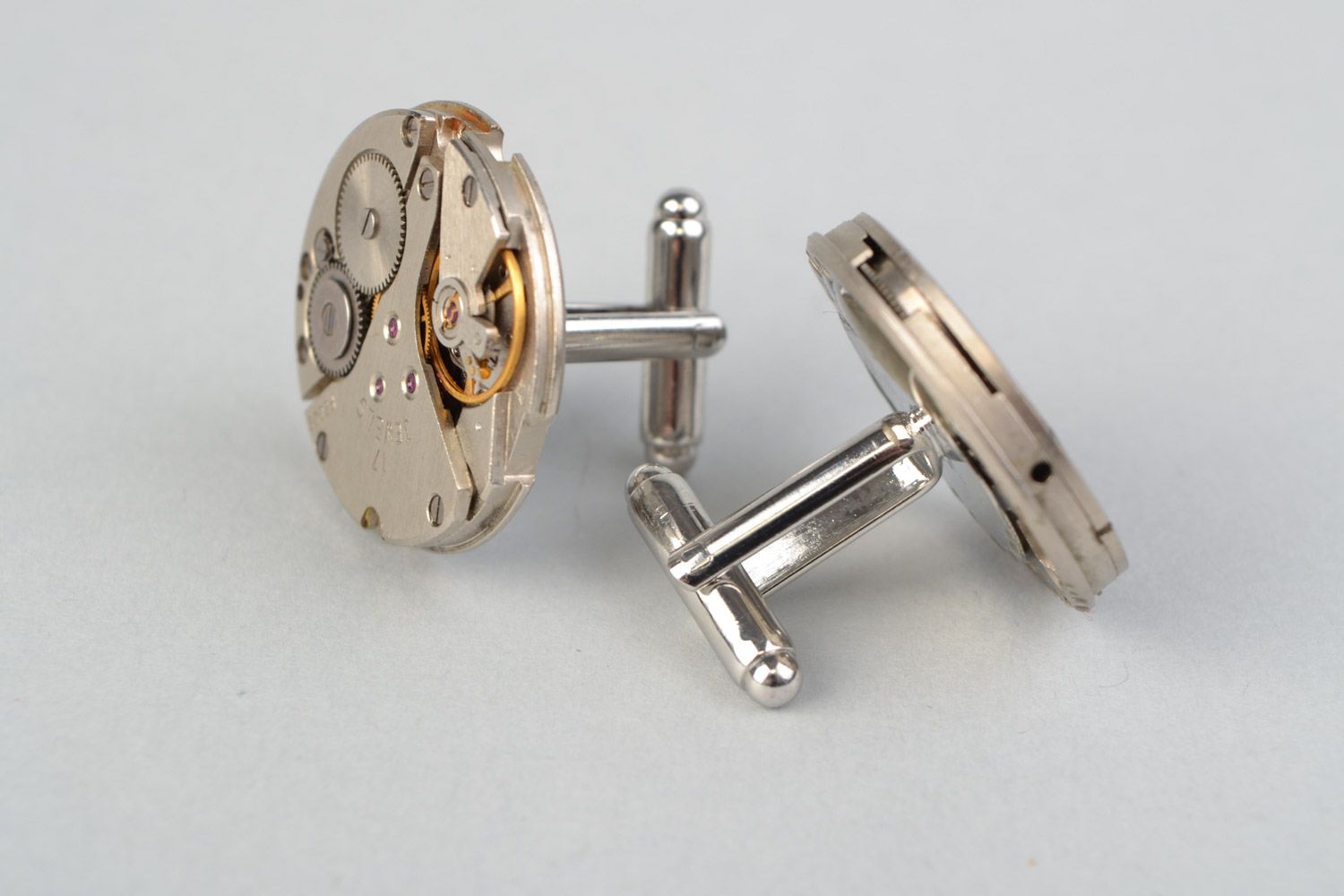 Designer Steampunk Manschettenknöpfe mit Uhrwerk aus Metall von Handarbeit foto 4