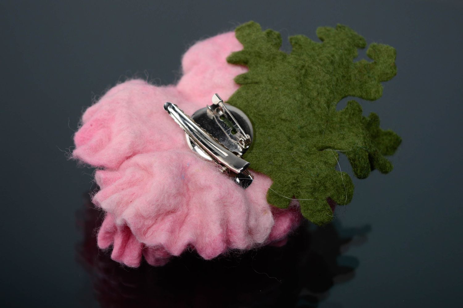 Wool felted brooch in the shape of large flower photo 3