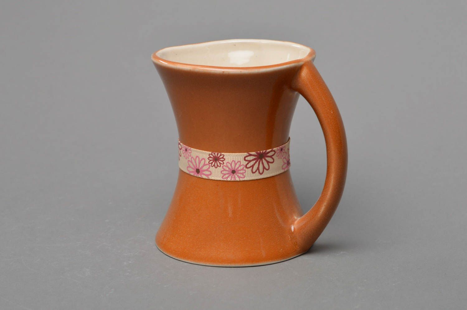 Elegant girls' glazed porcelain brown coffee cup with ribbon photo 1