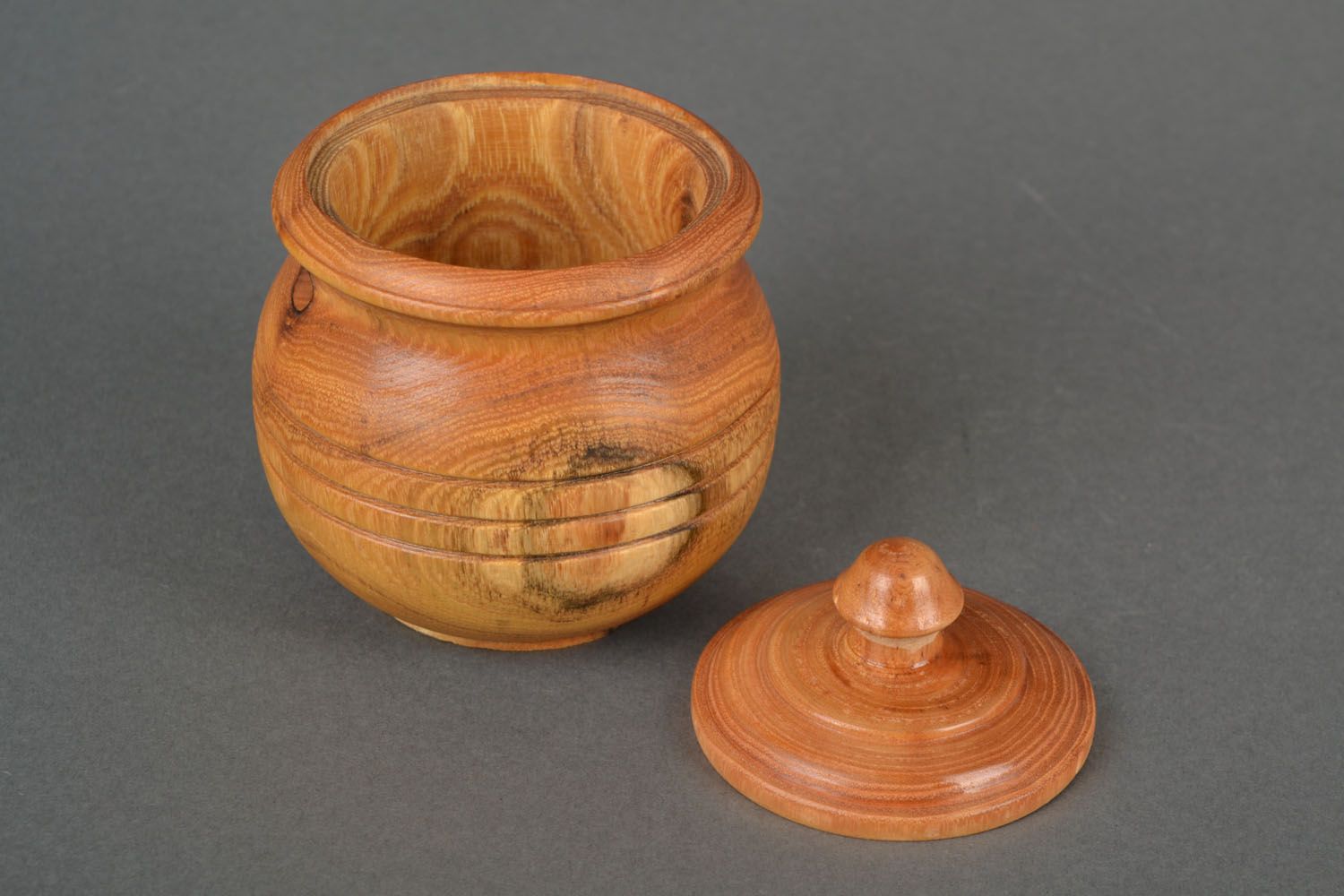Wooden pot with lid photo 5