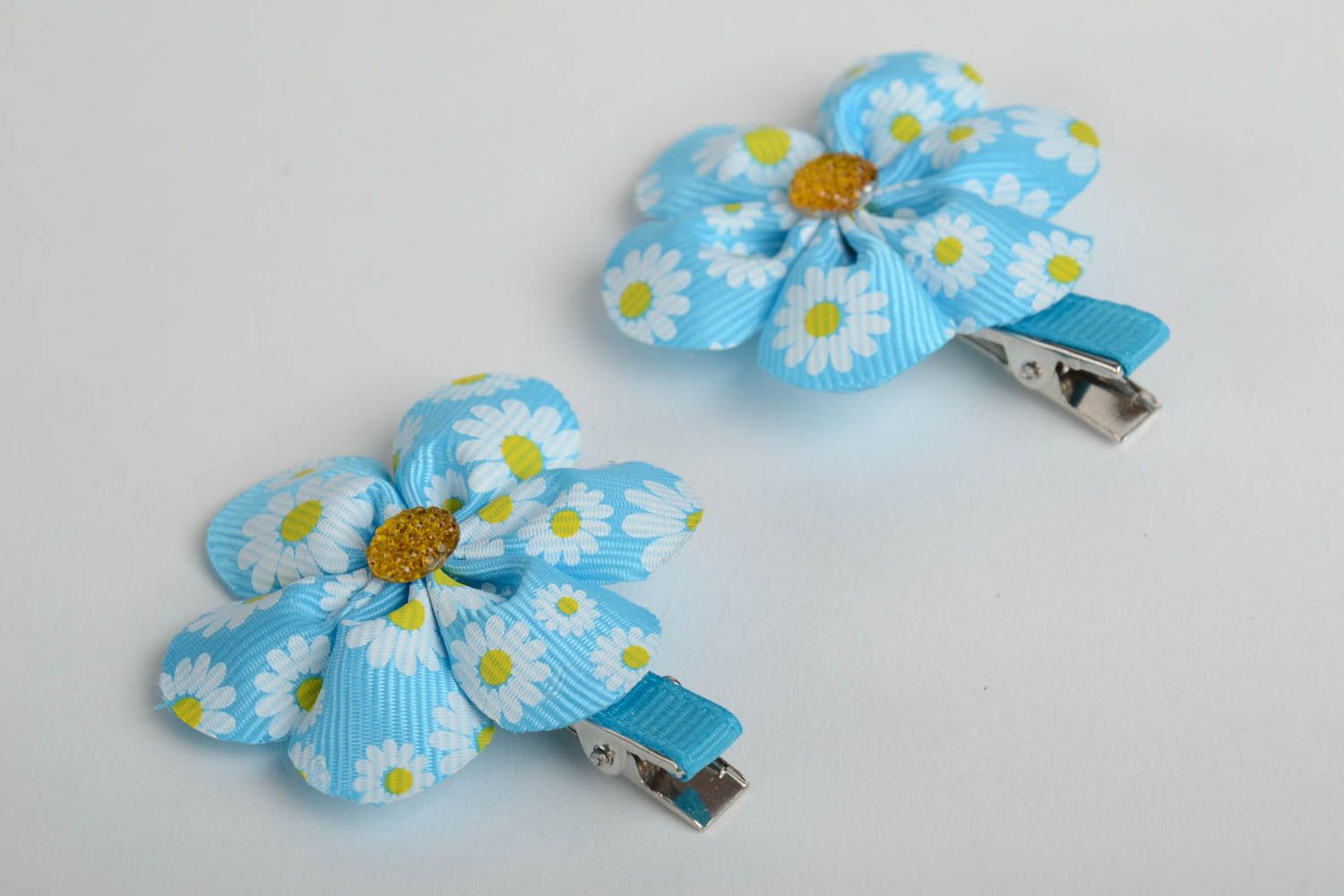 Set of 2 homemade hair clips with blue satin ribbon flowers with pattern photo 2