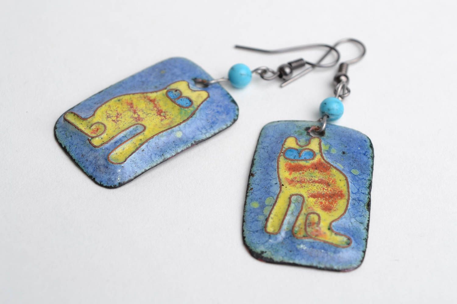 Handmade enameled copper rectangular dangling earrings with funny yellow cats photo 3