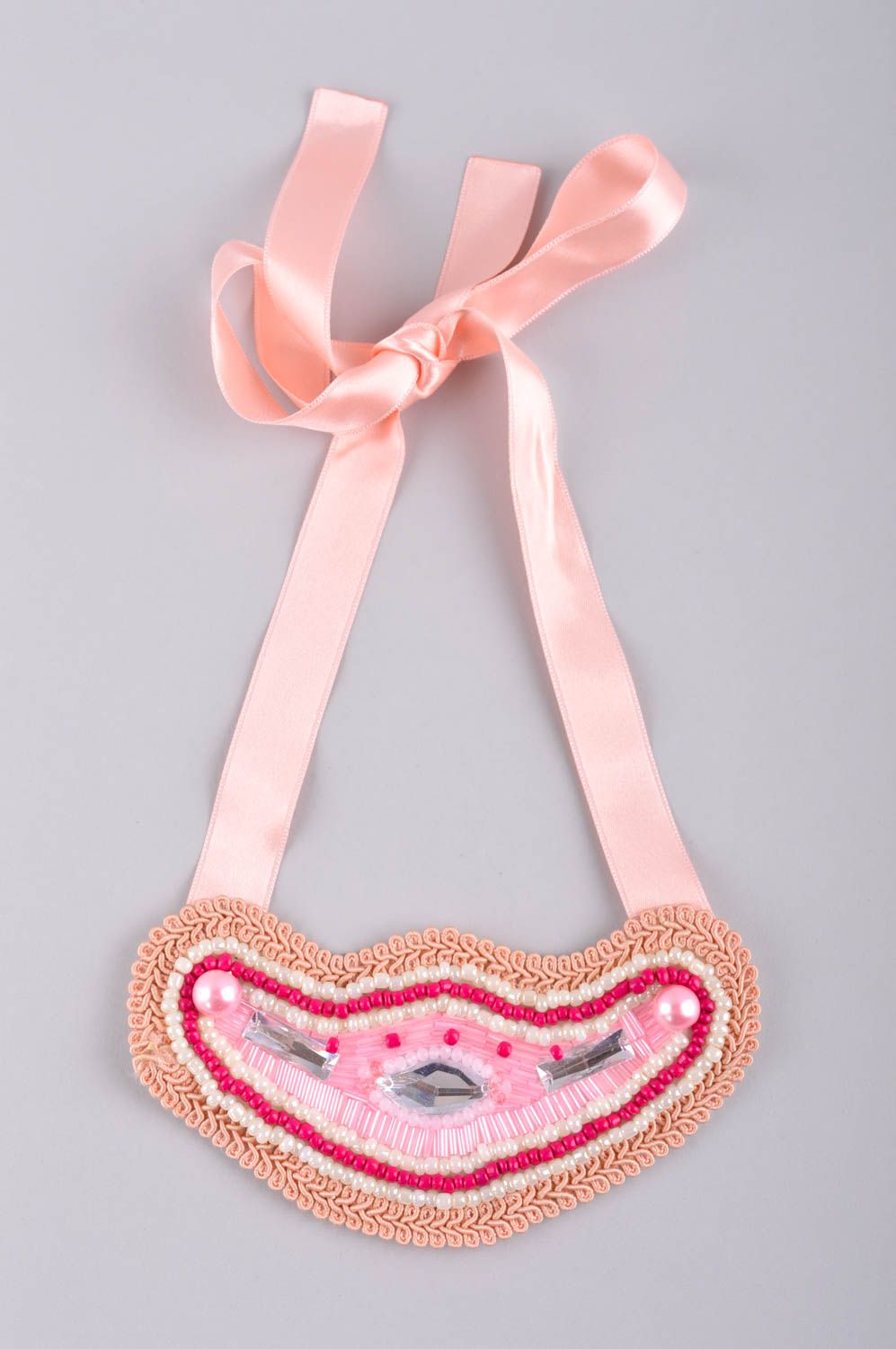 Украшение ручной работы ожерелье из бисера розовое колье из бисера на ленте фото 2