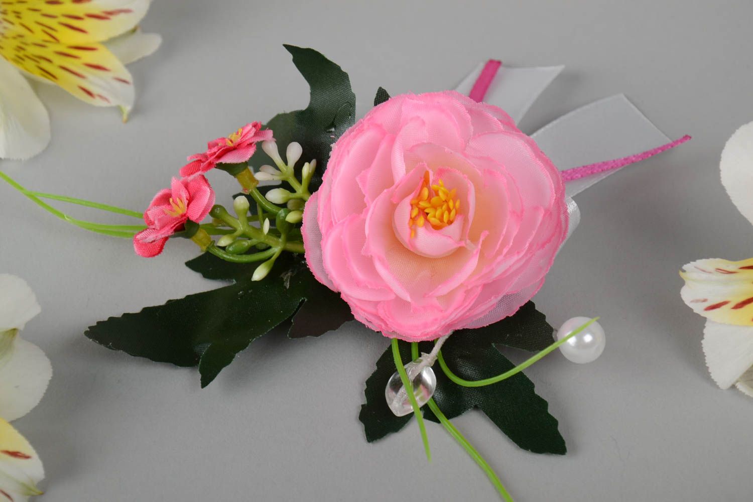Handmade designer's boutonniere for groom big with flowers photo 1