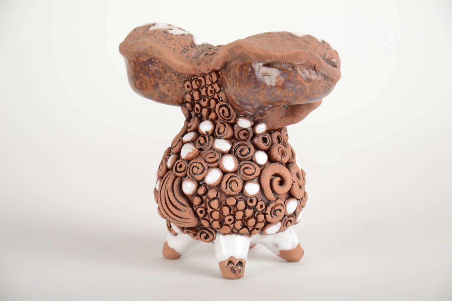 Figurine en céramique marron faite main en forme de mouton décoration maison photo 3