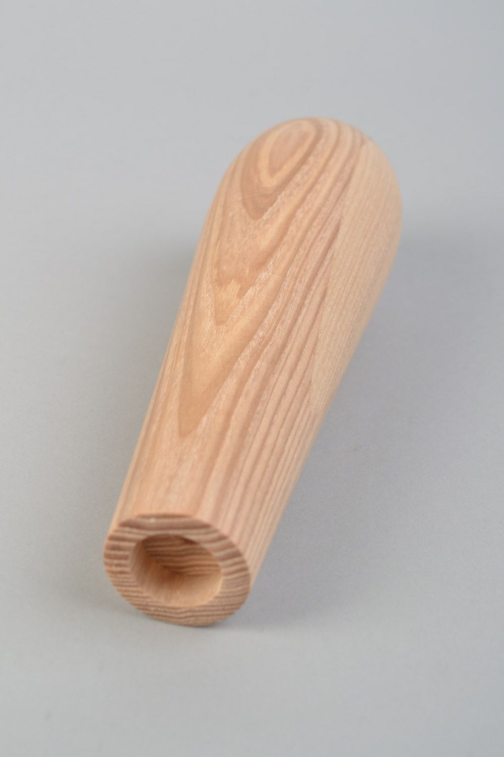 Candelero artesanal de madera de arce para una vela fino de tamaño medio  foto 5
