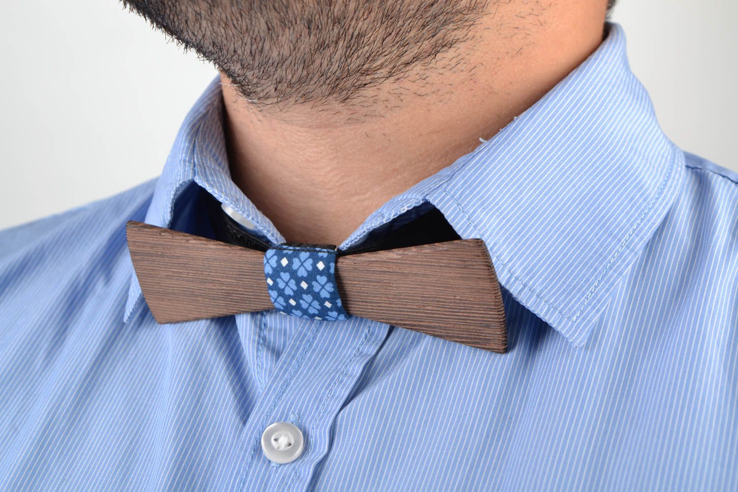 Bow tie with elastic band photo 4