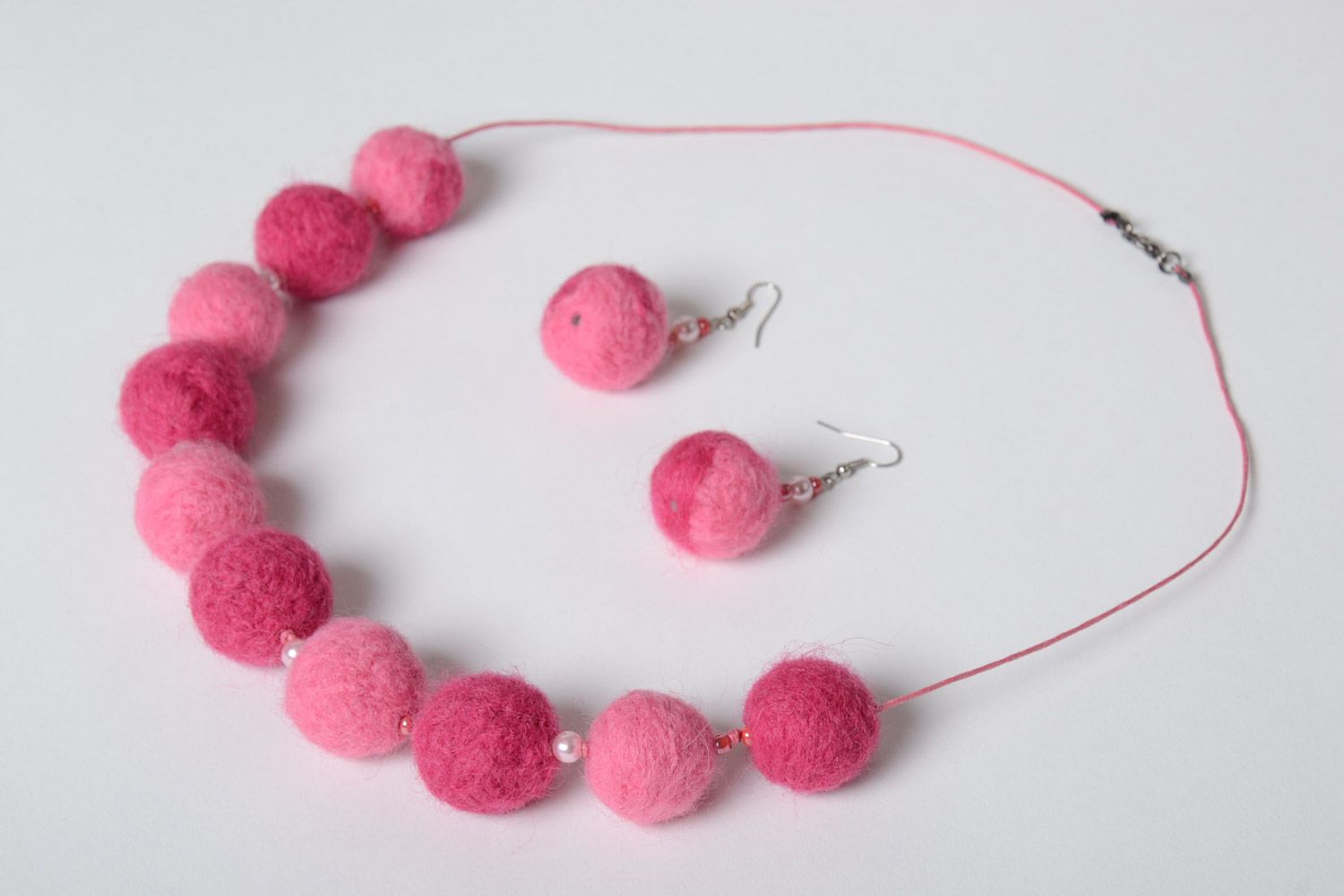 Handmade felted wool jewelry set 2 items pink ball necklace and earrings photo 2