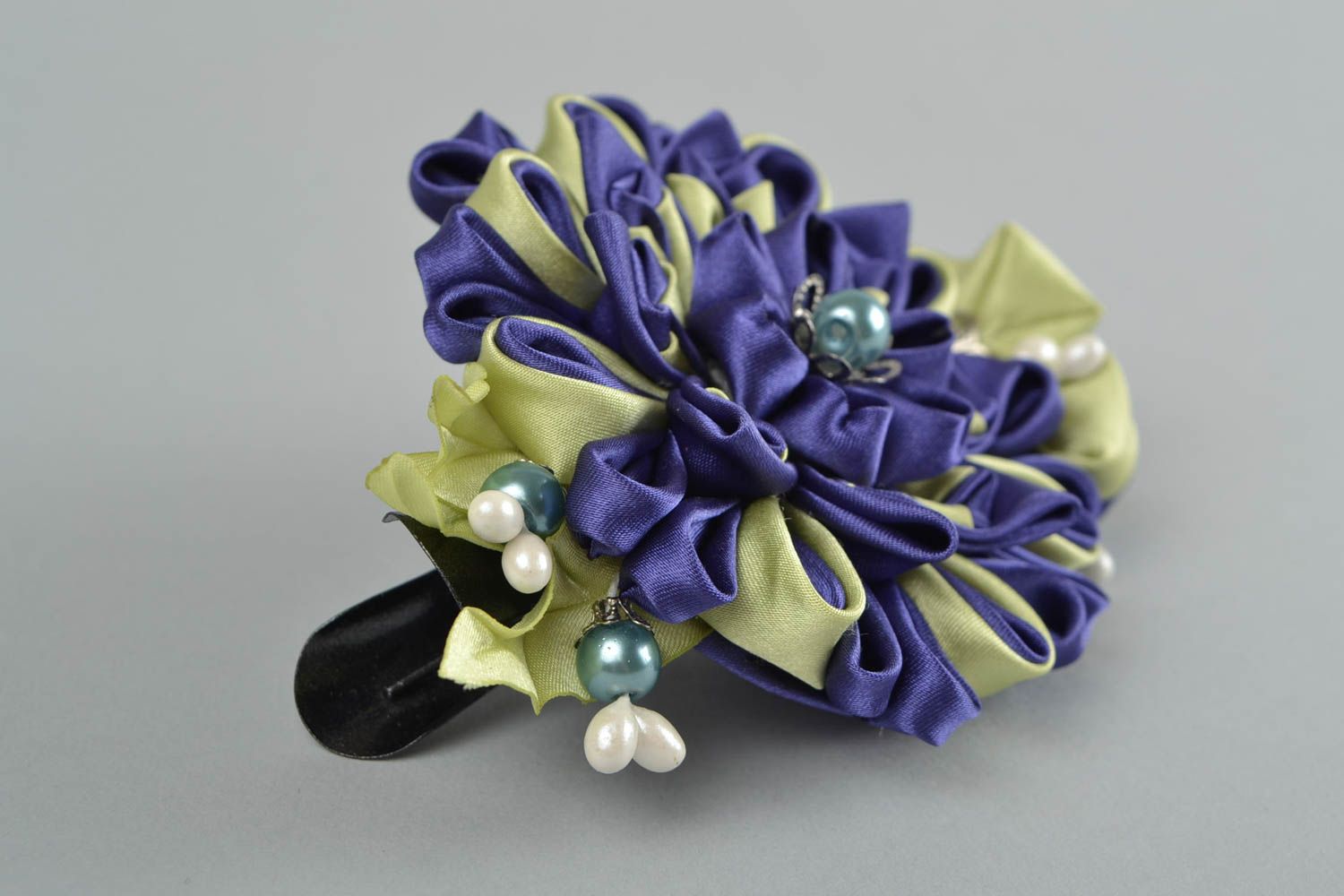 Blue handmade hair pin made of satin ribbons with beads in shape of flower photo 3