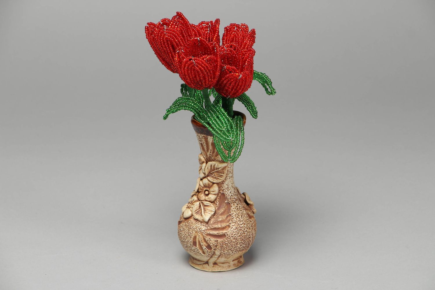 Тюльпаны из бисера ручной работы  фото 1