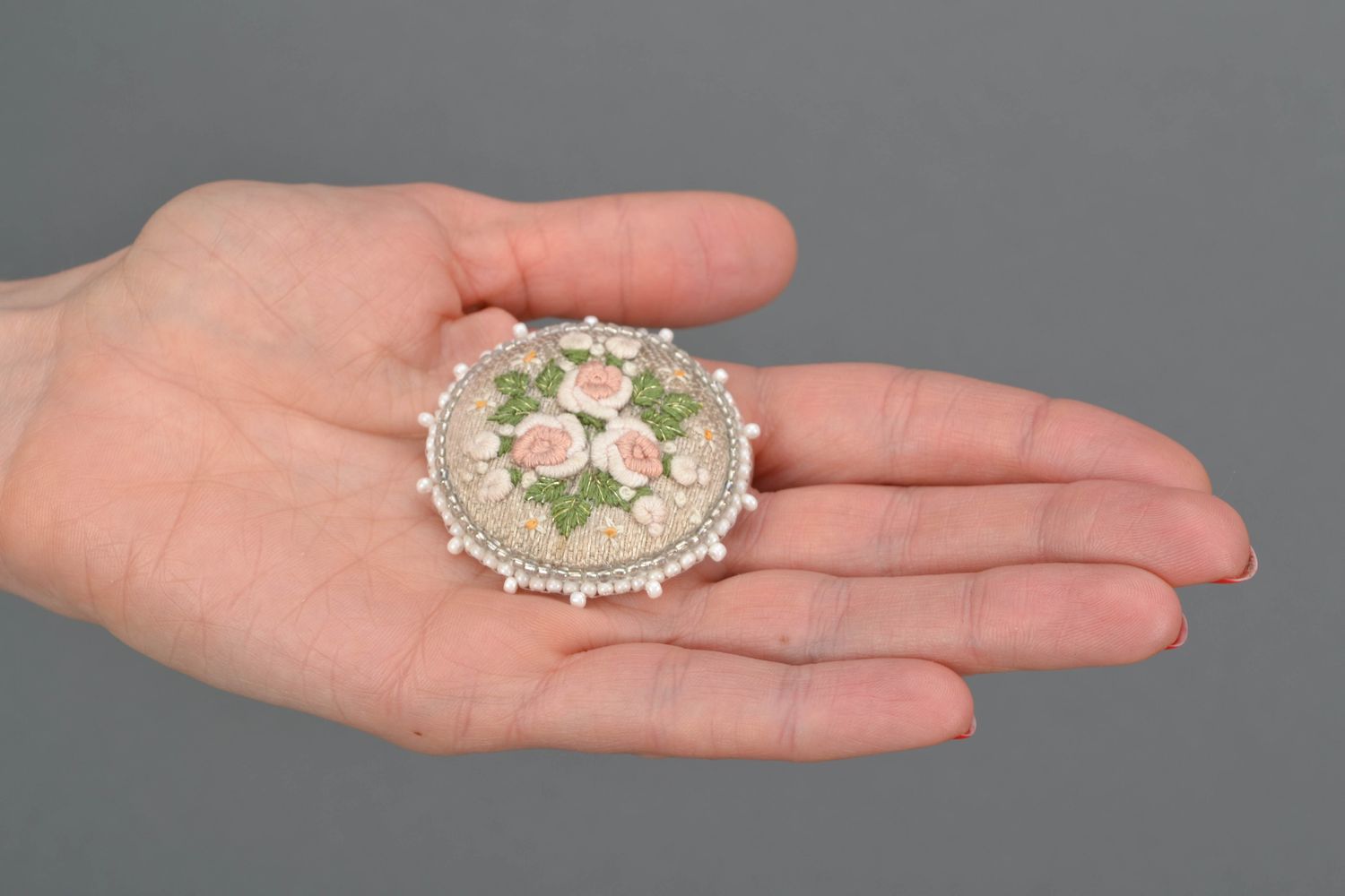 Gentle brooch with volume embroidery photo 2