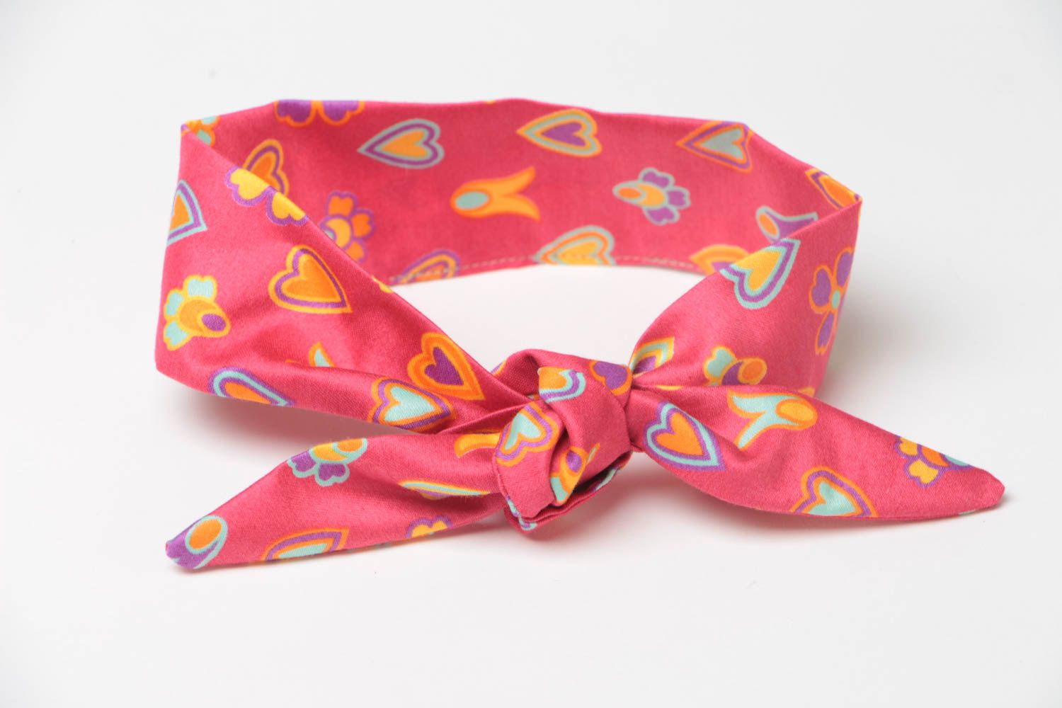 Handmade bright viscose fabric dolly bow headband with hearts pattern photo 4