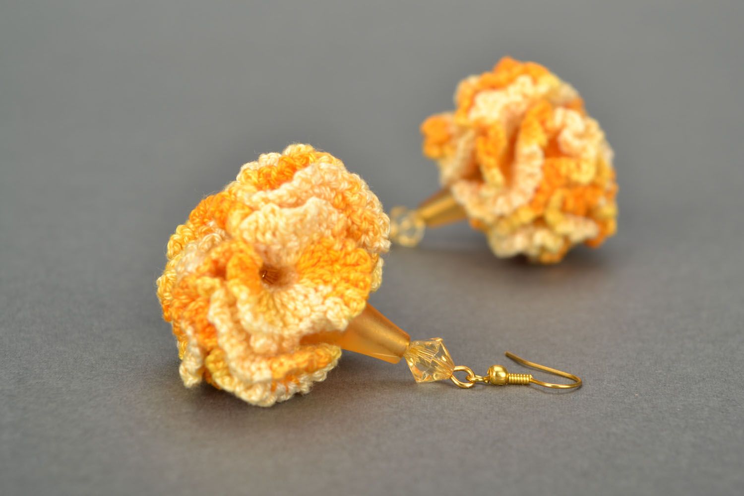 Boucles d'oreilles tricotées orange faites main photo 1