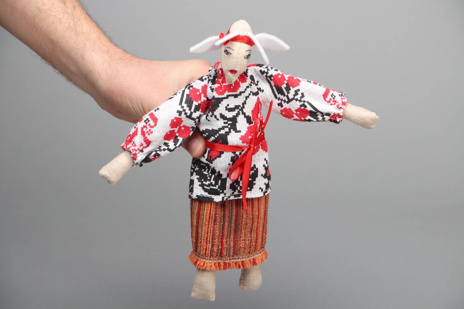 Мягкая кукла в народном костюме хенд мейд фото 4
