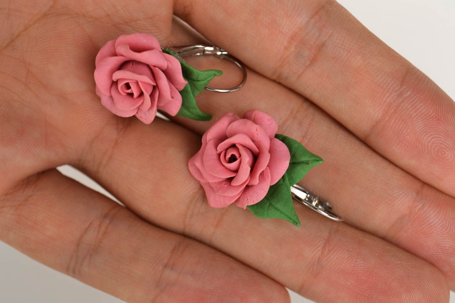 Handmade ausgefallener Ohrschmuck Porzellan Schmuck Ohrringe für Damen Rosen foto 3