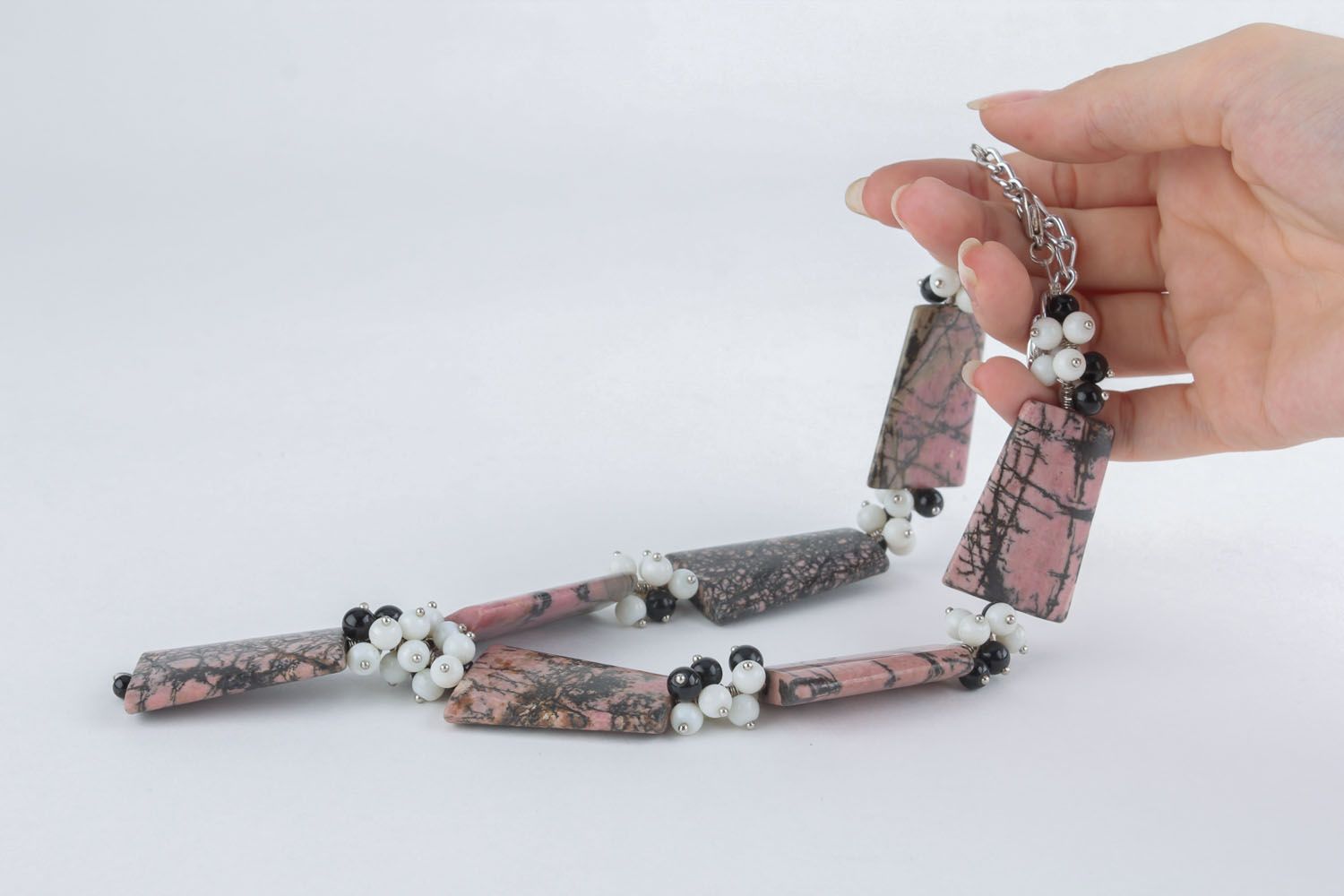 Necklace made of natural stones photo 5