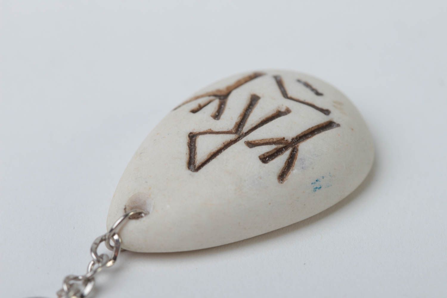 Handmade polymer resin key chain designer gift pendant for keys key attribute photo 3
