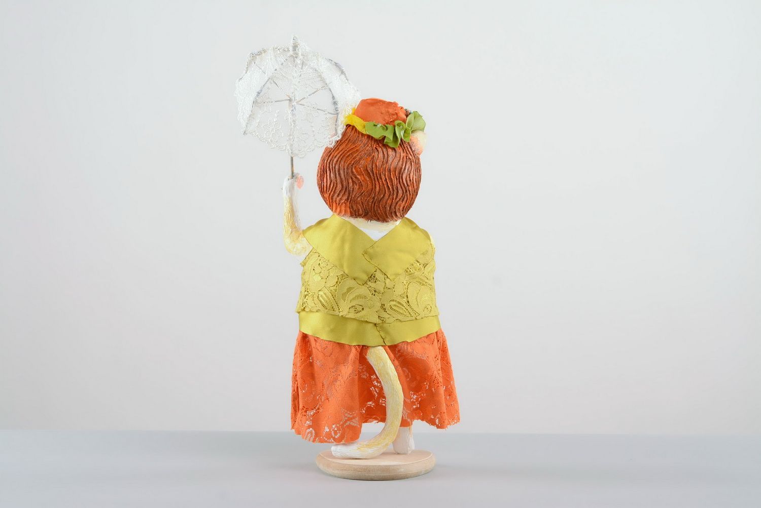 Figurine Cat Burger with an Umbrella photo 4