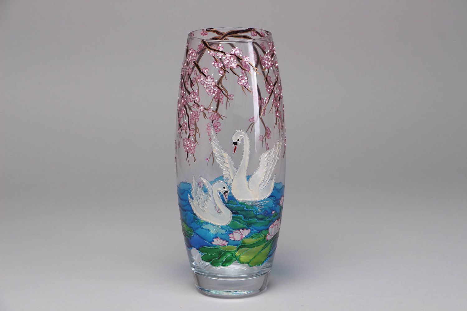 Стеклянная ваза для цветов расписанная витражными красками объемом 1,5 л фото 1