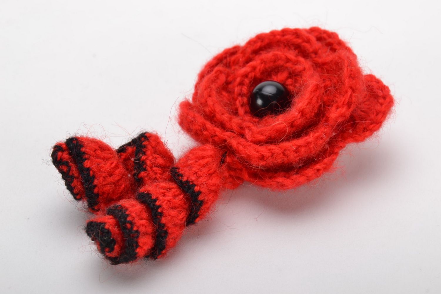 Homemade crochet brooch photo 2