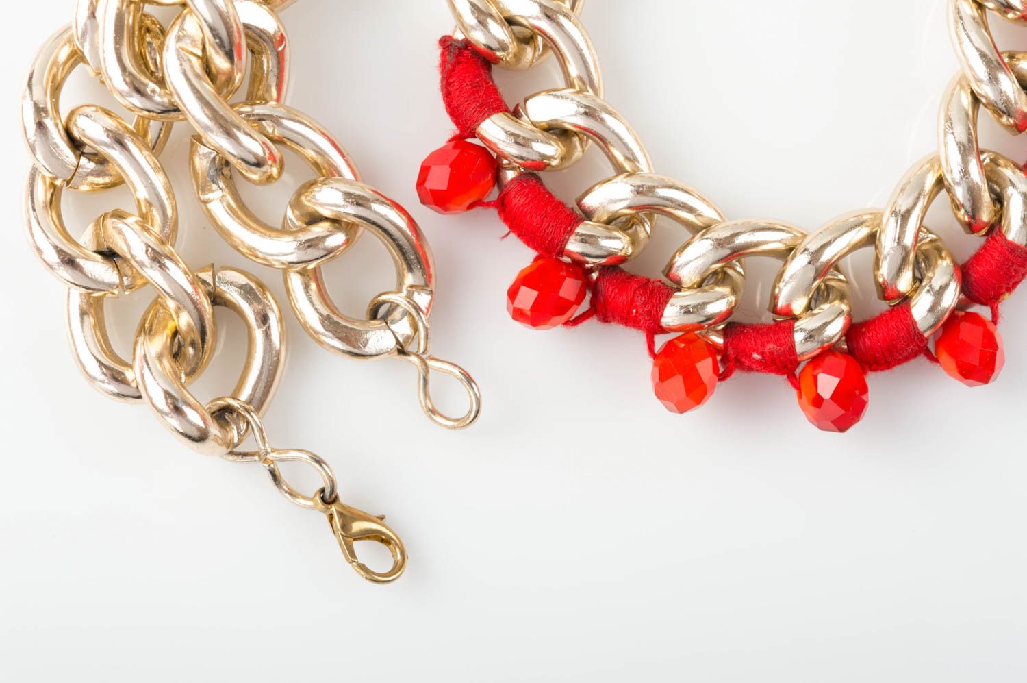 Красное ожерелье с кристаллами нарядное для девушки оригинальное ручной работы фото 4